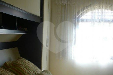 Sobrado à venda com 4 quartos, sendo 2 suítes, em Vila Paulicéia, São Paulo, SP