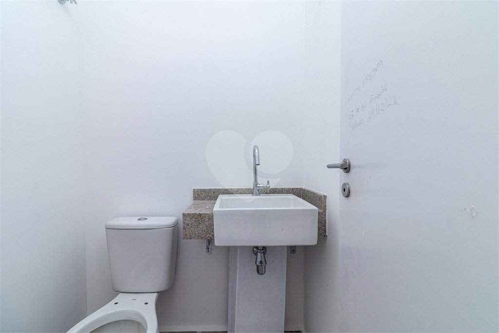 Apartamento à venda com 3 quartos, sendo 1 suíte, em Vila Mariana, São Paulo, SP