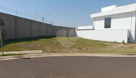 Terreno à venda no condomínio Monte das Araucárias, São Carlos - SP