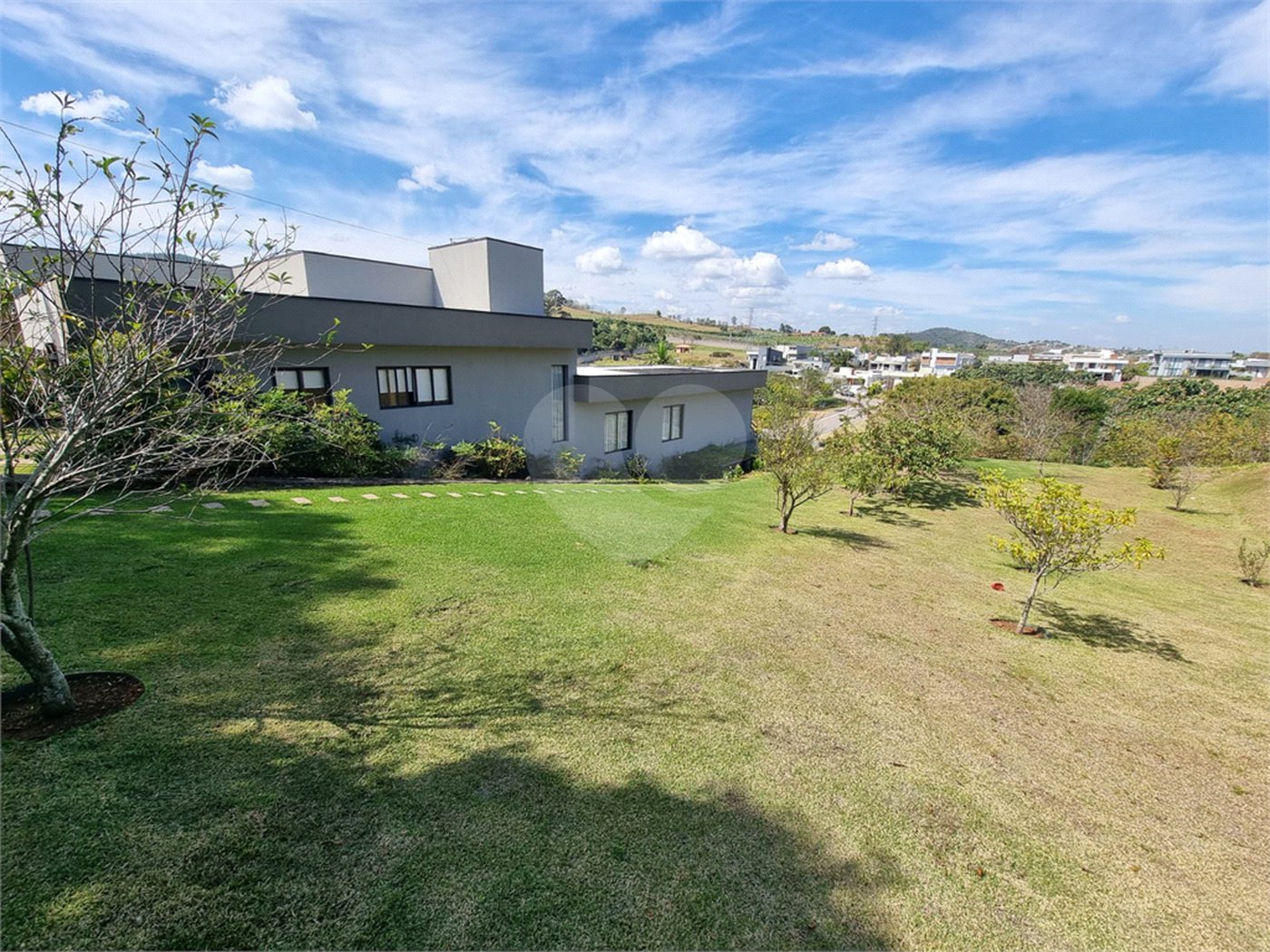 Casa à venda com 3 suítes no condomínio Campo de Toscana, Vinhedo - SP
