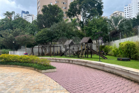 Apartamento à venda com 3 suítes em Vila Andrade, São Paulo, SP