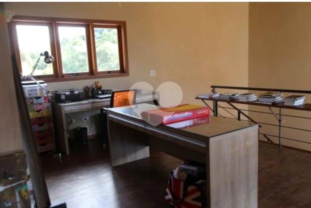 Casa à venda com 4 suítes no condomínio Suíça da Cantareira, Mairiporã - SP