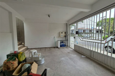 Casa à venda com 4 quartos, sendo 1 suíte,  no condomínio Residencial Alto da Lapa II, São Paulo - SP
