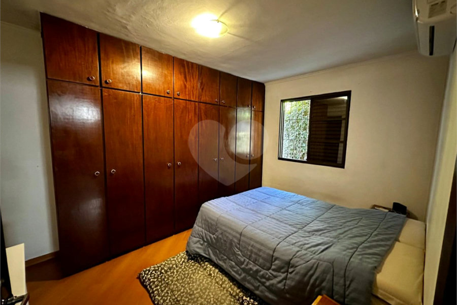 Casa à venda com 3 quartos, sendo 1 suíte, em Planalto Paulista, São Paulo, SP