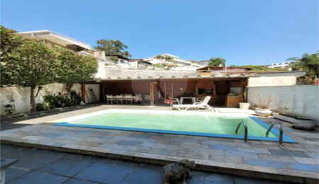 Sobrado à venda com 6 quartos, sendo 2 suítes, em Vila Romana, São Paulo, SP