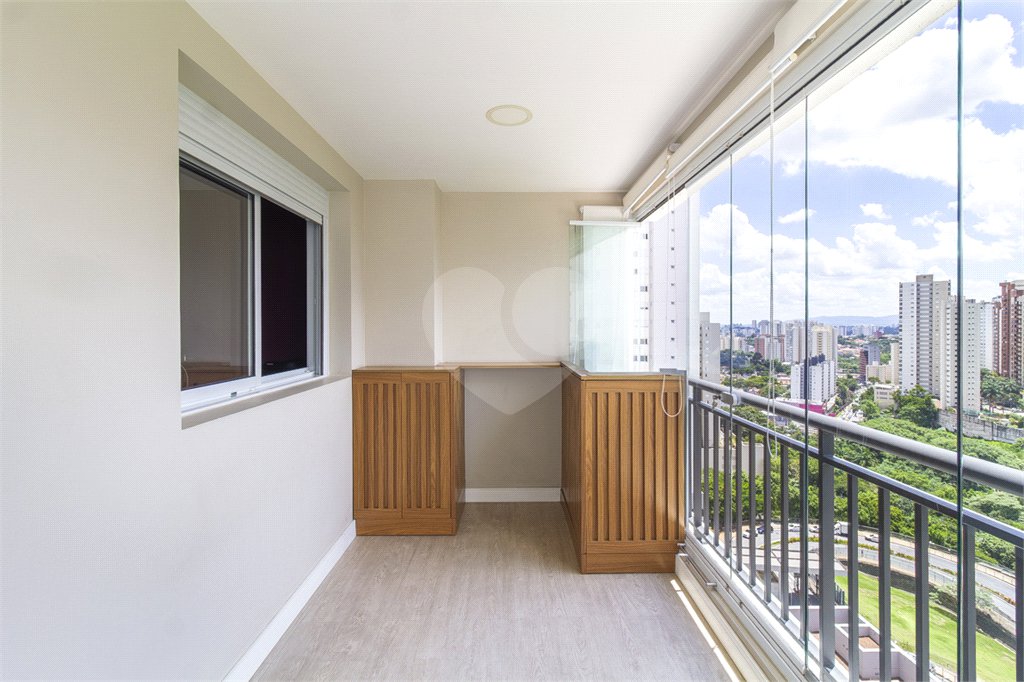 Apartamento à venda com 3 quartos, sendo 1 suíte,  em Jardim Vazani, São Paulo, SP