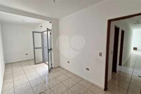 Sobrado à venda com 4 quartos, sendo 1 suíte, em Jardim Hubert, Indaiatuba, SP
