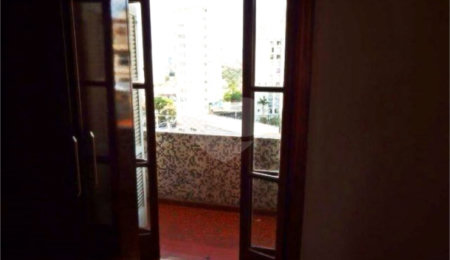Apartamento à venda com 3 quartos, sendo 1 suíte, em Aclimação, São Paulo, SP