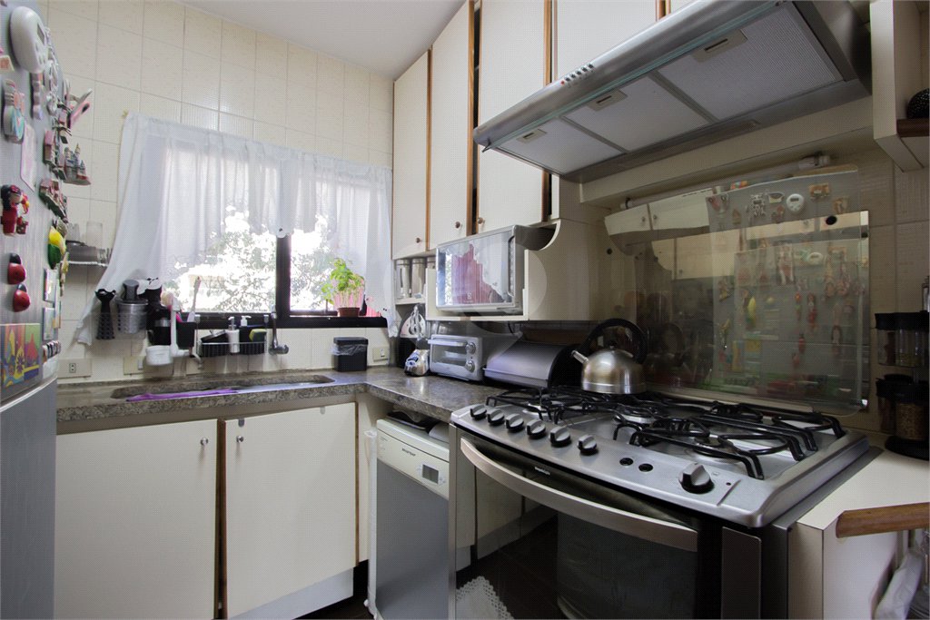 Apartamento à venda com 3 quartos, sendo 1 suíte, em Vila Andrade, São Paulo, SP