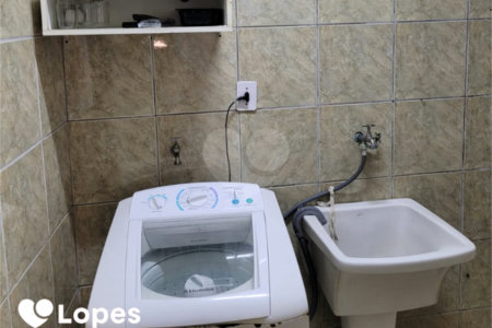 Sobrado à venda com 3 quartos, sendo 1 suíte, em Jardim Pinheiros, São Paulo, SP