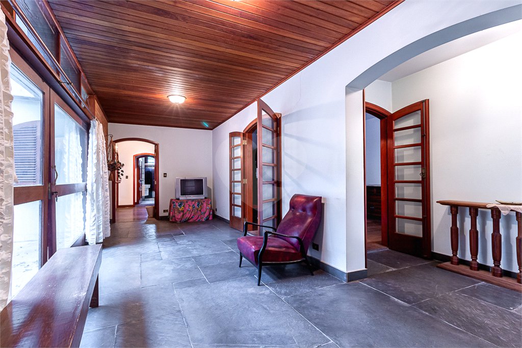 Casa Térrea à venda com 3 suítes em Jardim dos Estados, São Paulo, SP