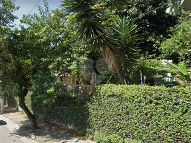 Sobrado à venda com 4 quartos, sendo 1 suíte,  em Pinheiros, São Paulo, SP