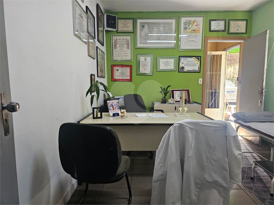 Casa à venda com 8 quartos, sendo 1 suíte, em Vila Mariana, São Paulo, SP