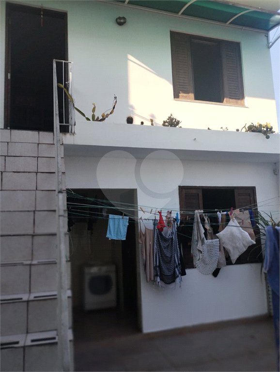 Sobrado à venda com 3 quartos, sendo 1 suíte, em Jardim Cordeiro, São Paulo, SP