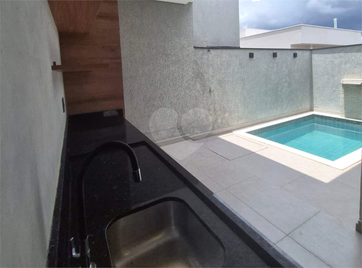 Casa à venda com 3 quartos, sendo 1 suíte, no condomínio Horto Florestal Villagio, Sorocaba - SP
