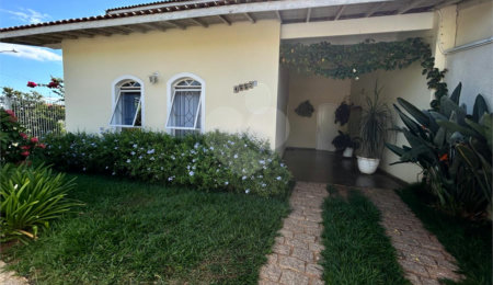 Sobrado à venda com 4 quartos, sendo 2 suítes,  em Parque Nova Suíça, Valinhos, SP