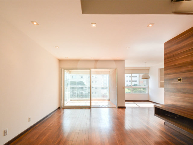 Duplex à venda com 3 suítes em Jardim Paulista, São Paulo, SP