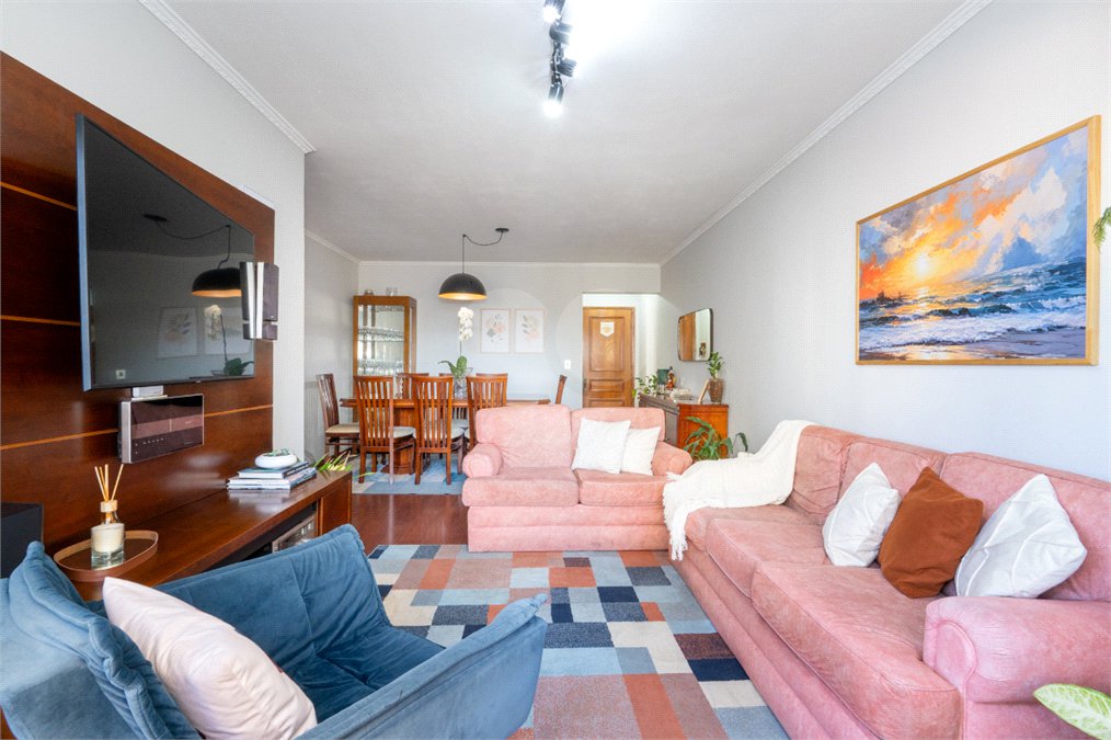 Apartamento à venda com 3 quartos, sendo 1 suíte, em Campo Belo, São Paulo, SP