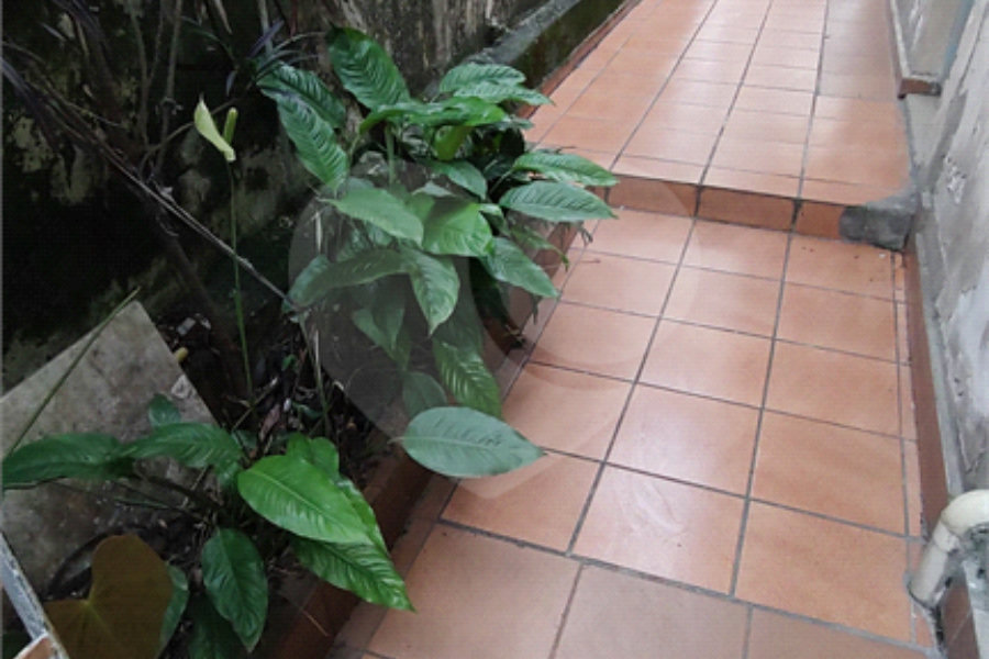 Sobrado à venda com 4 quartos em Parque São Domingos, São Paulo, SP