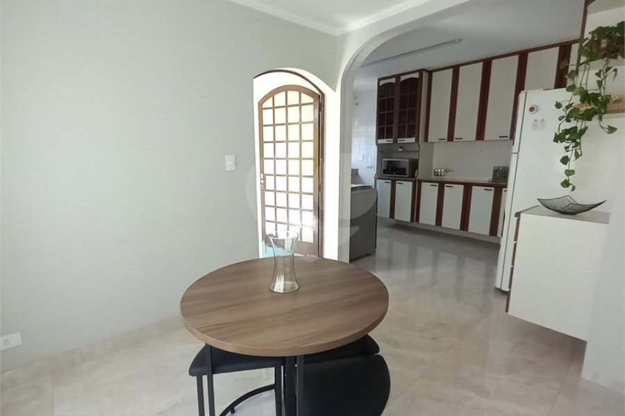Sobrado à venda com 4 quartos, sendo 1 suíte, em Tremembé, São Paulo, SP