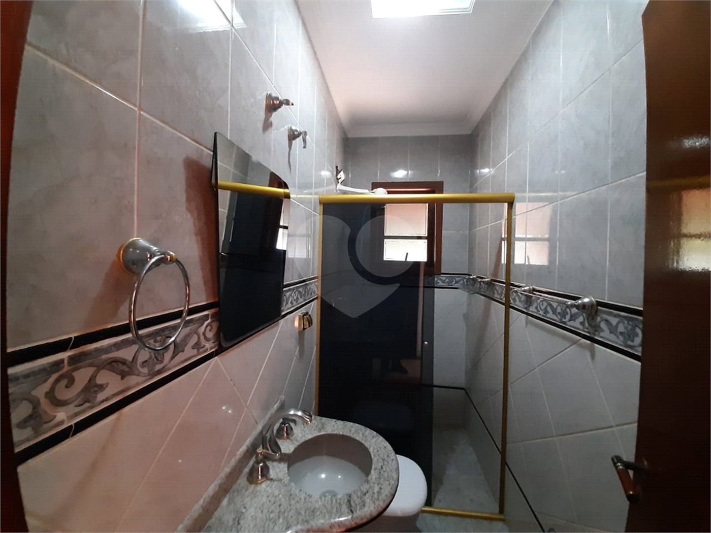Casa à venda com 5 quartos, sendo 1 suíte, no condomínio Alpes de Mairiporã, Mairiporã - SP