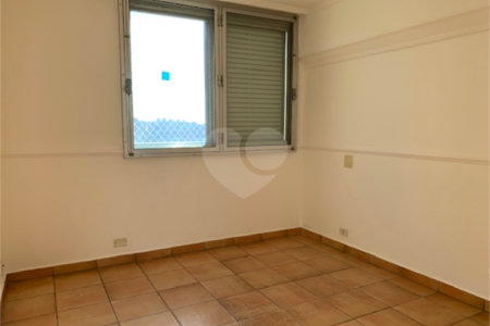 Apartamento à venda com 3 quartos, sendo 1 suíte, em Alto da Boa Vista, São Paulo, SP