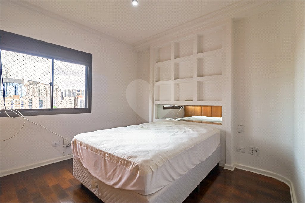 Apartamento à venda com 4 quartos, sendo 3 suítes, em Brooklin Paulista, São Paulo, SP
