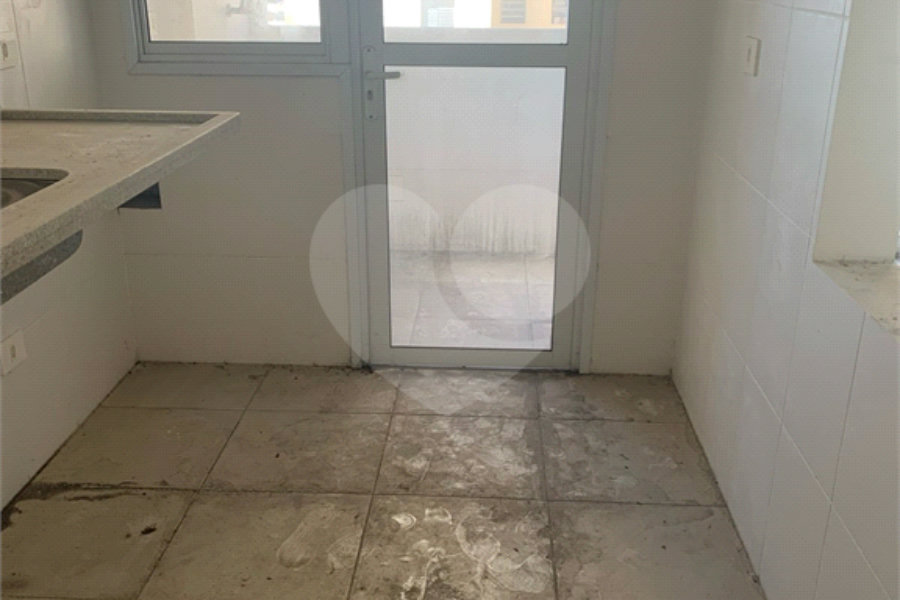 Apartamento à venda com 2 quartos, sendo 1 suíte,  em Vila Mazzei, São Paulo, SP