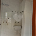 Casa em condomínio para alugar com 3 quartos, sendo 1 suíte, em Vila Petrópolis, Atibaia, SP