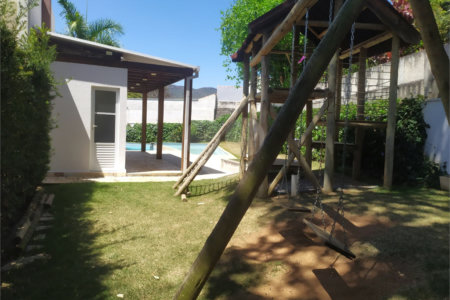 Sobrado à venda com 3 quartos, sendo 1 suíte, em Jardim do Lago, Atibaia, SP