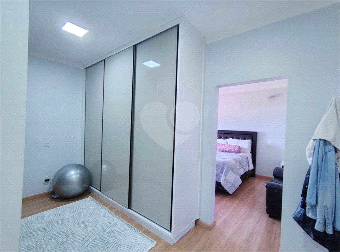 Casa à venda com 5 quartos, sendo 2 suítes, no condomínio Terras de Jundiaí, Jundiaí - SP