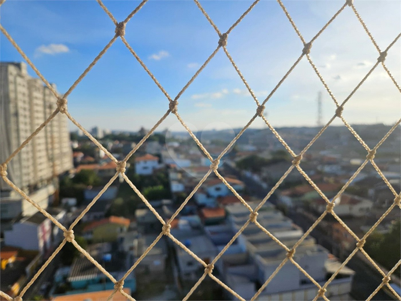 Apartamento à venda com 3 quartos, sendo 1 suíte, no Centro, Poá, SP