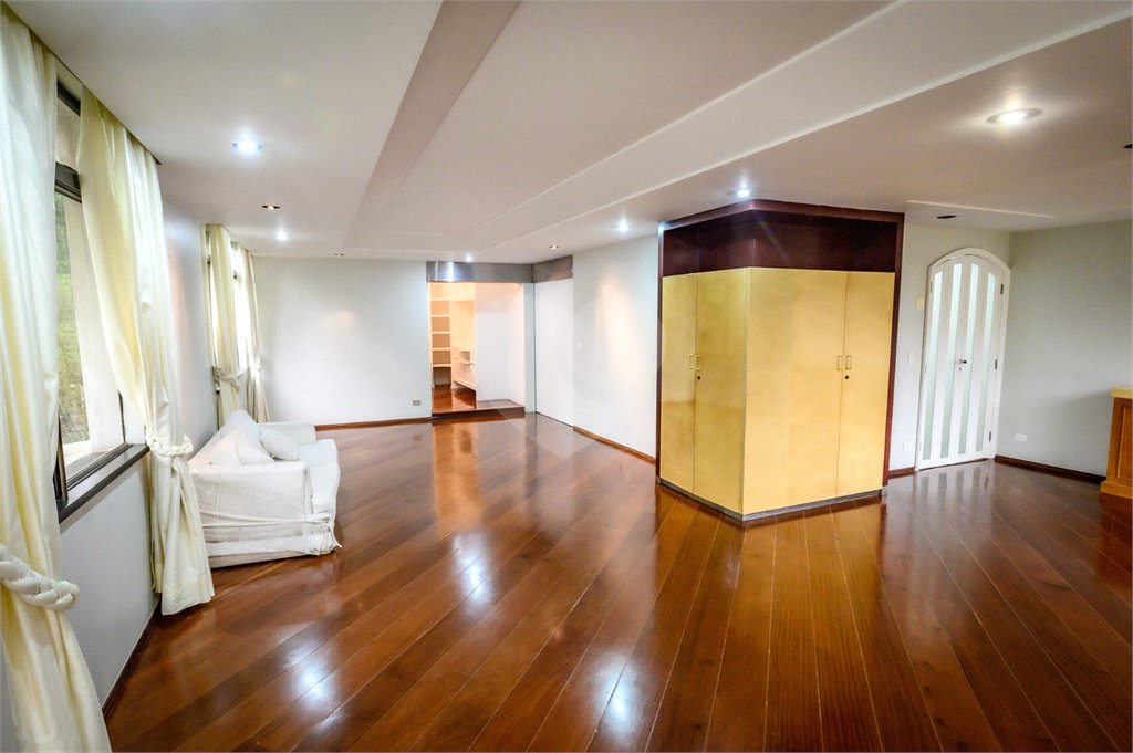 Apartamento à venda com 3 suítes em Paineiras do Morumbi, São Paulo, SP