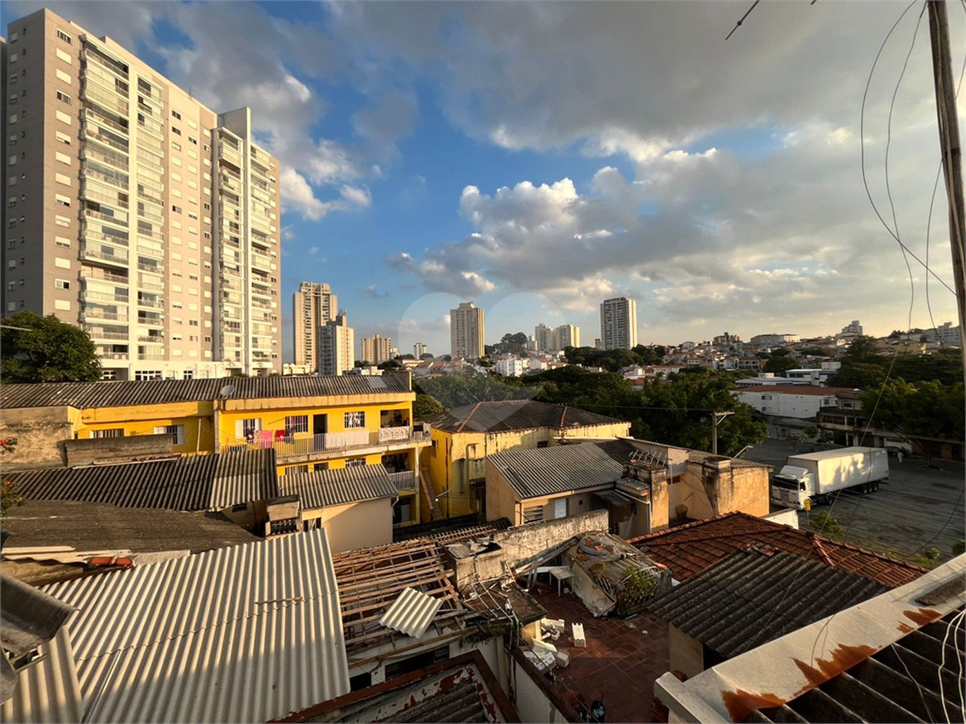 Casa à venda com 4 quartos, sendo 1 suíte, em Vila Maria Alta, São Paulo, SP