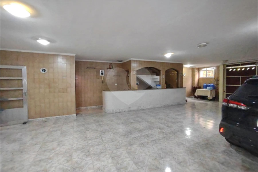 Casa à venda com 3 quartos, sendo 1 suíte, no condomínio Vila Paiva, São Paulo - SP