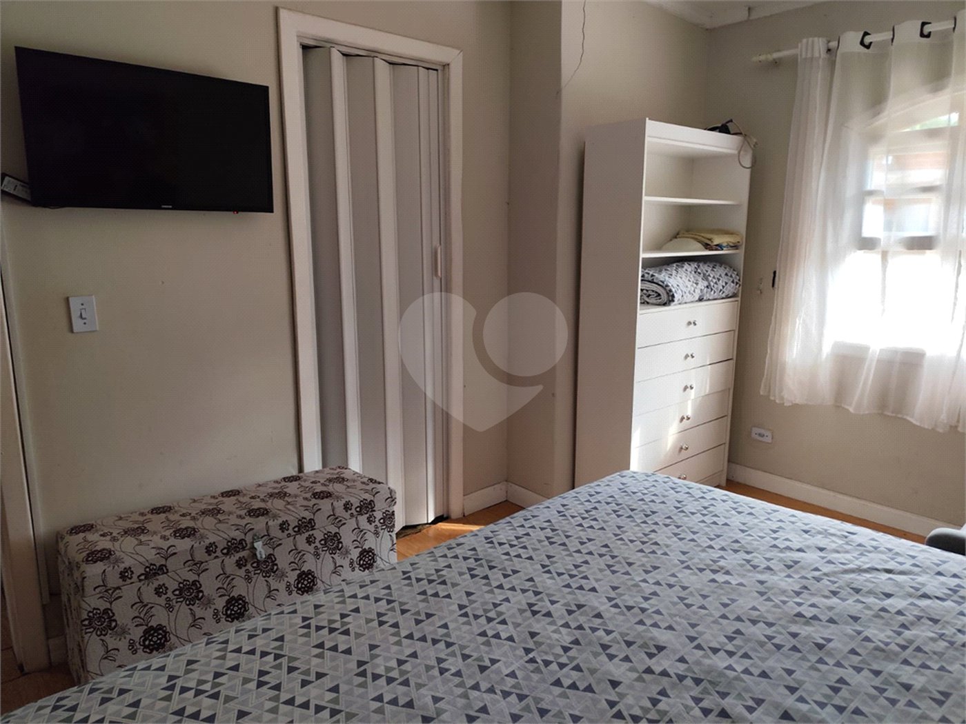 Casa à venda com 3 quartos, sendo 1 suíte, no condomínio Caconde, São Bernardo do Campo - SP