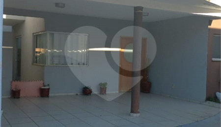Casa em condomínio à venda com 3 quartos, sendo 1 suíte, em Vila Oliveira, Mogi das Cruzes, SP