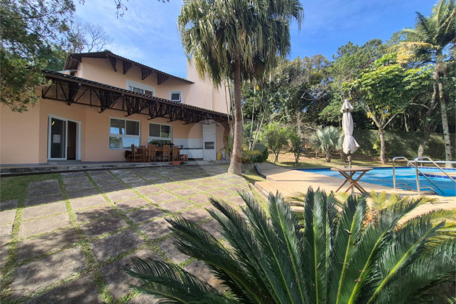 Casa à venda com 3 suítes no condomínio Parque Imperial da Cantareira, Mairiporã - SP