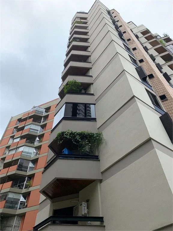 Apartamento à venda com 4 quartos, sendo 2 suítes, em Real Parque, São Paulo, SP