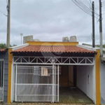 Casa à venda com 2 quartos, sendo 1 suíte, em Vila Leis, Itu, SP