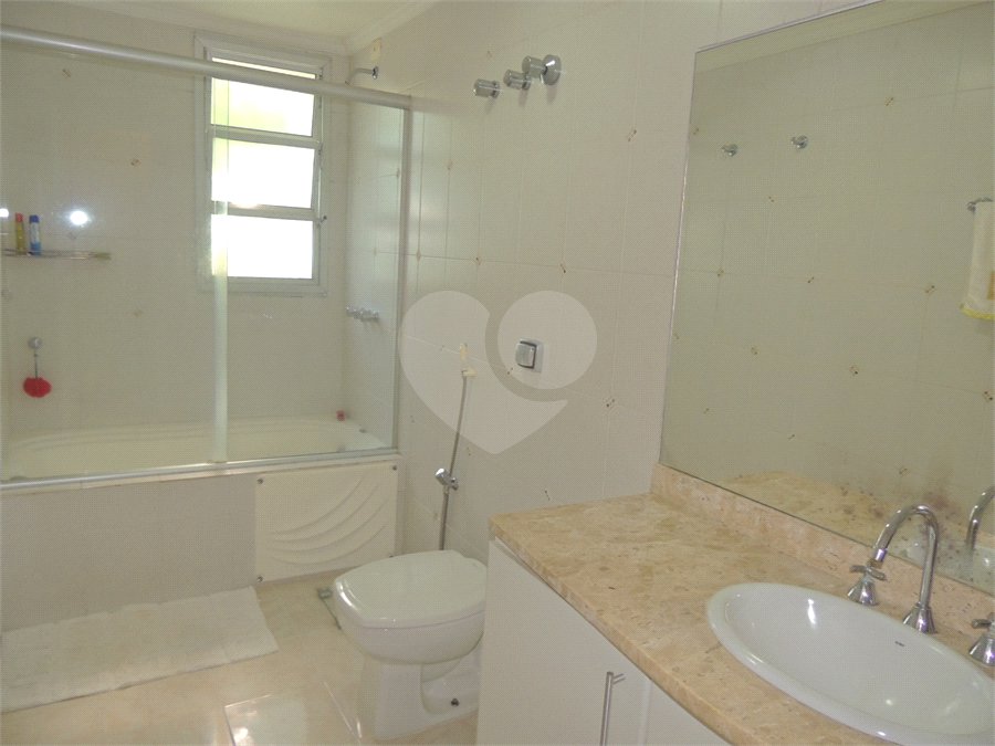 Apartamento à venda com 3 quartos, sendo 1 suíte, em Santo Amaro, São Paulo, SP