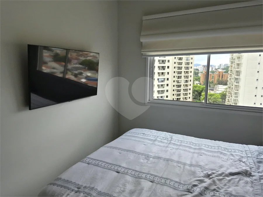 Oportunidade na Vila Leopoldina!! Apartamento com dois dormitórios, sendo uma suíte, dois banheiros, e com duas vagas.