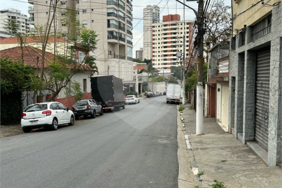 Sobrado à venda com 5 quartos, sendo 2 suítes, em Santana, São Paulo, SP