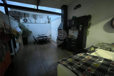 Casa à venda com 2 quartos, sendo 1 suíte,  em Vila Eugênia, Mogi das Cruzes, SP