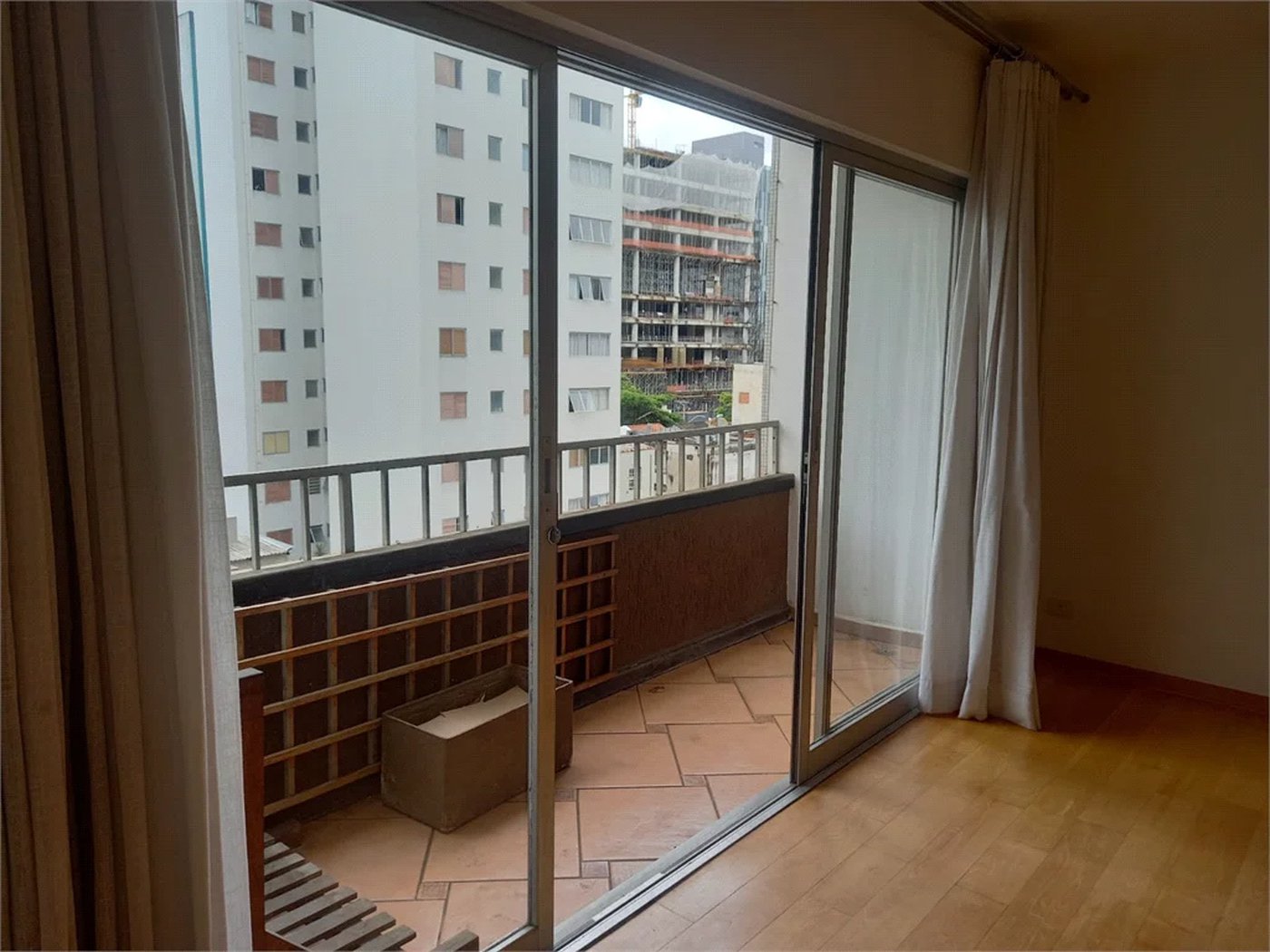 Apartamento à venda com 3 quartos, sendo 1 suíte, em Pinheiros, São Paulo, SP
