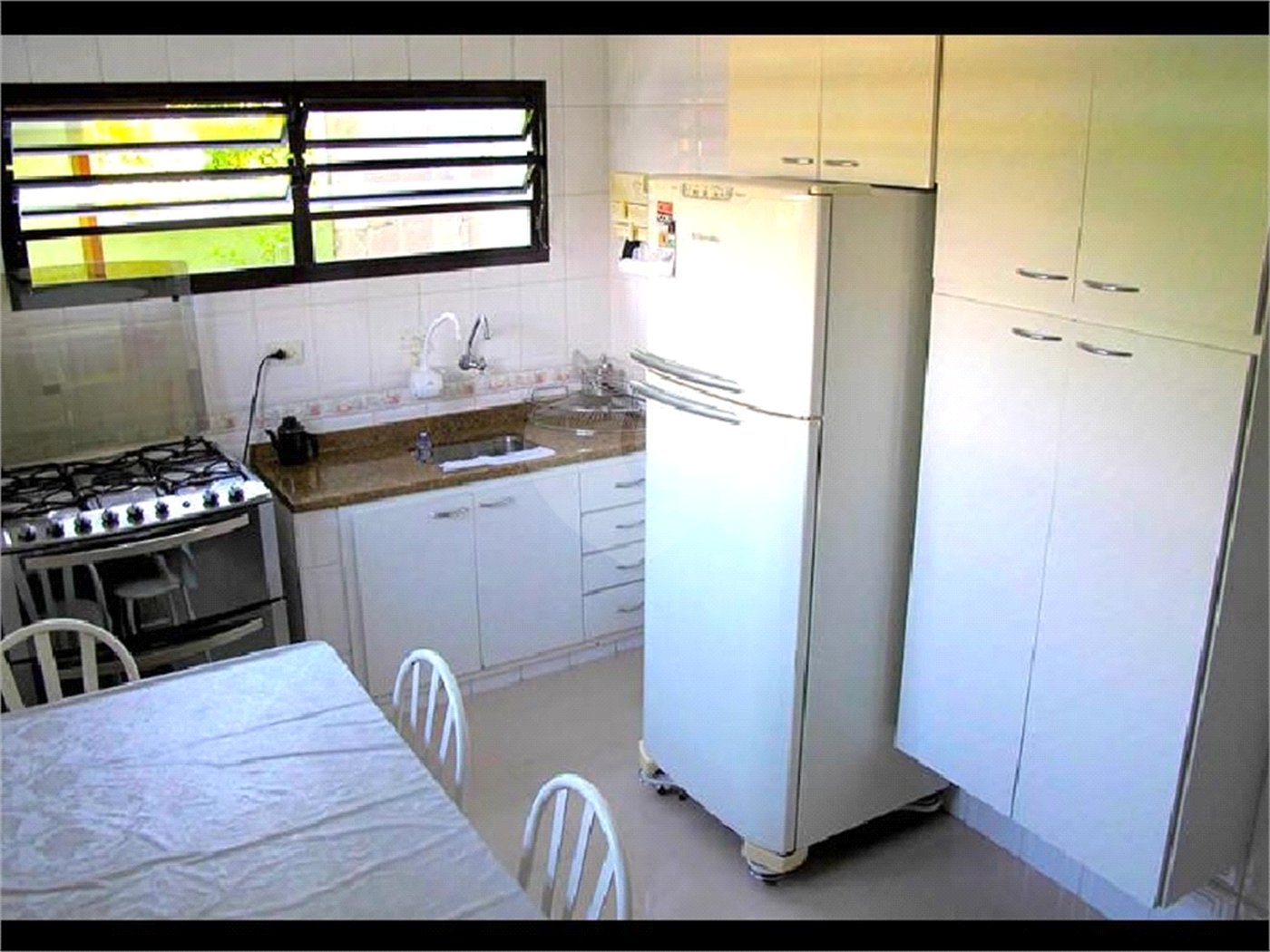Sobrado à venda com 3 quartos, sendo 1 suíte, em Tremembé, São Paulo, SP