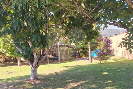 Casa em condomínio à venda com 4 quartos, sendo 2 suítes, no Centro, Bom Jesus dos Perdões, SP