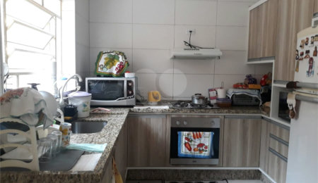 Sobrado à venda com 3 quartos, sendo 1 suíte,  em Esplanada Mendes Moraes, São Roque, SP