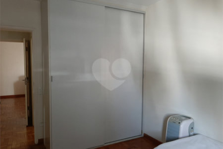 Apartamento à venda com 3 quartos, sendo 1 suíte, em Vila Mariana, São Paulo, SP