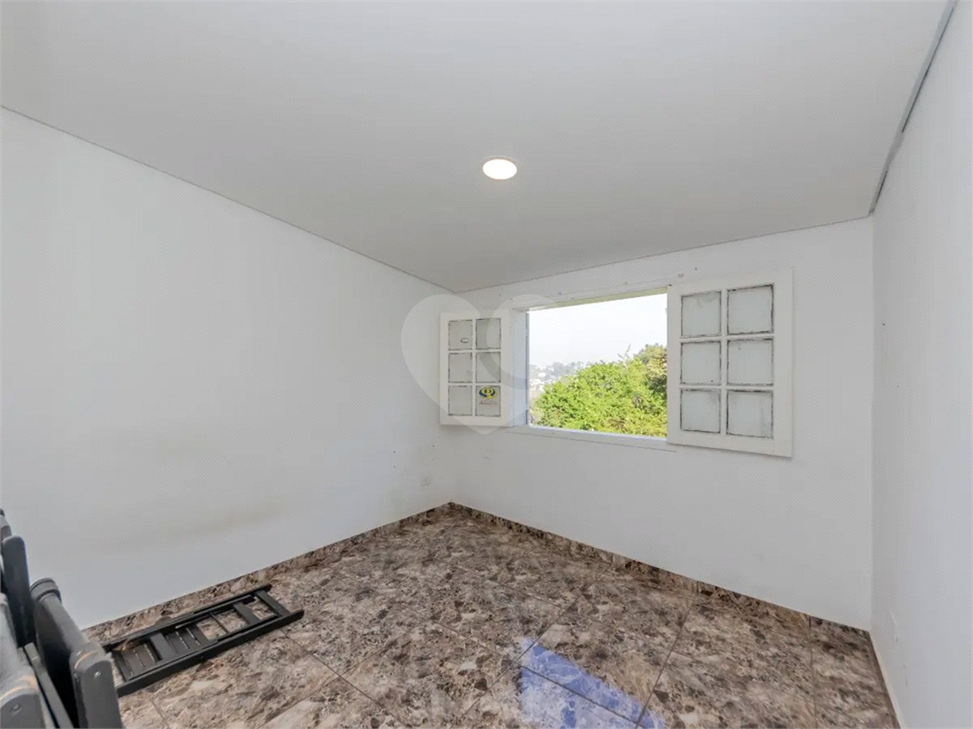 Casa à venda ou para alugar com 5 quartos, sendo 3 suítes, em Chácara Pavoeiro, Cotia, SP